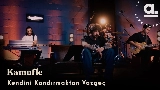 Vorschaubild des Videos Kendini Kandırmaktan Vazgeç - Live at Akustikhane