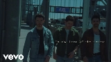 Vorschaubild des Videos Heat Of The Moment