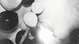 Vorschaubild des Videos House Of Balloons / Glass Table Girls