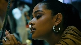 Vorschaubild des Videos Whatever U Want (feat. Jeremih)