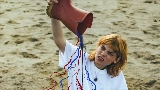 Vorschaubild des Videos Here Comes The Summer