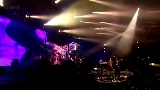 Vorschaubild des Videos Life Is for Living - Live from Glastonbury, 2011